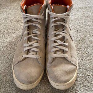 80th Anniversary Bugs Bunny Men's Converse High Tops 10.5 US